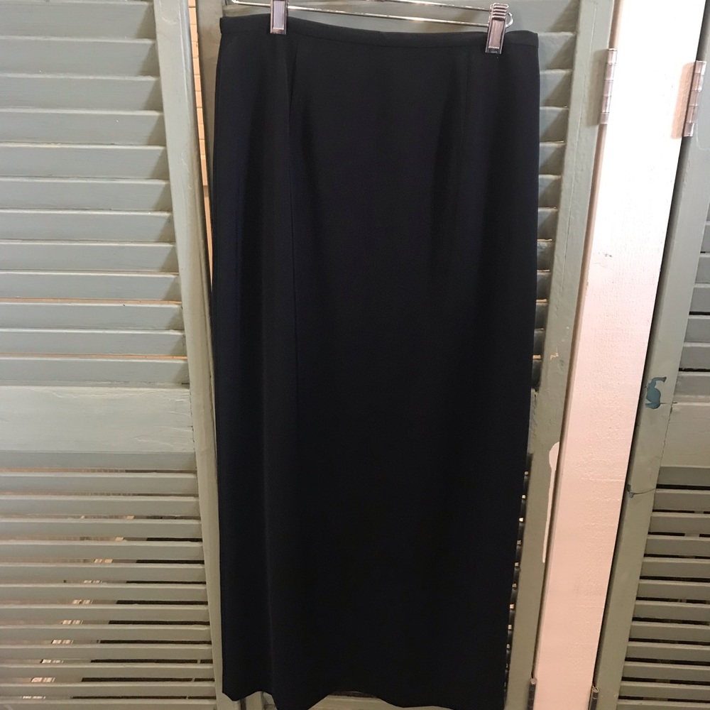 Votre Nom long black skirt size 6